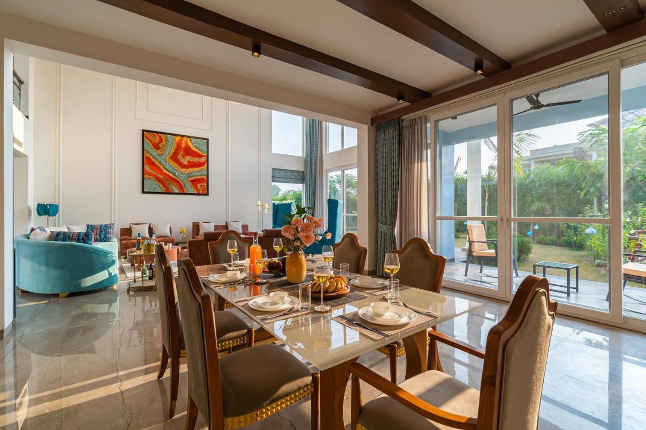 Stayvista At Serenity Farms With Pool, Lawn, Bonfire & Bbq Sohna Exterior foto